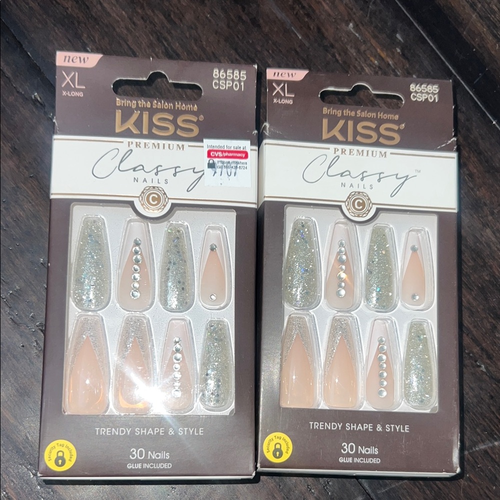 KISS Premium Classy Nails XL with Nude and Silver Glitter